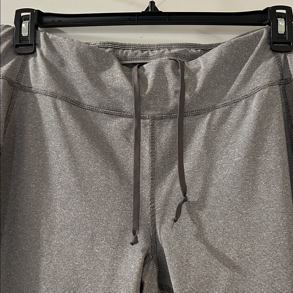 Gray Capri Leggings - Picture 2 of 8